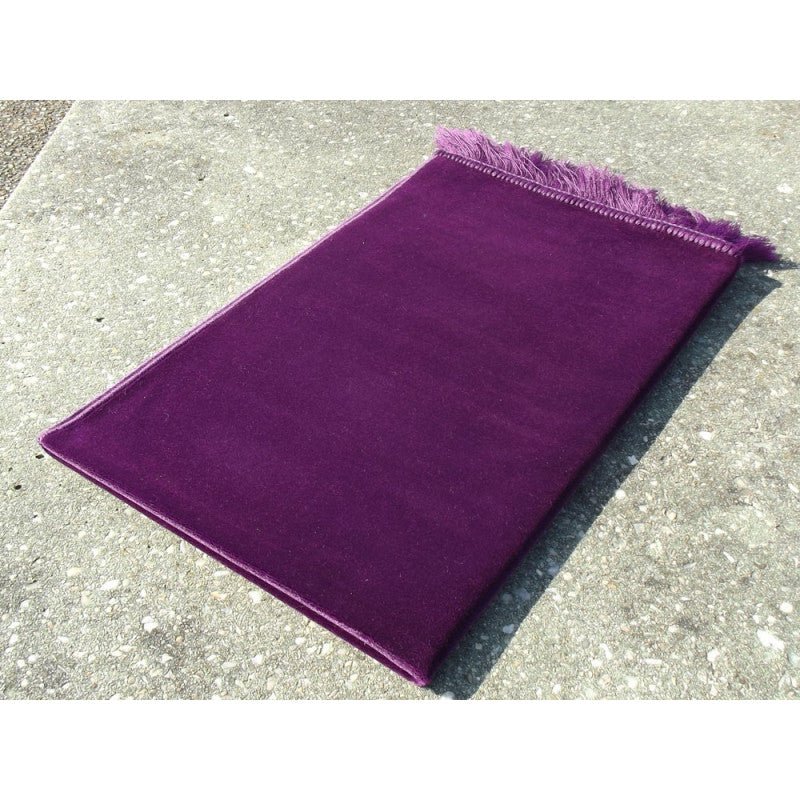 Tapis de prière velours luxe violet byzantium - Tapis et revêtements de sol par Sana disponible chez Al - imen