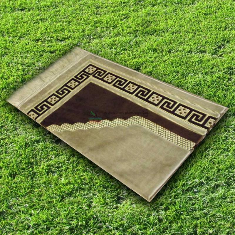 Tapis prière velours luxe - couleur marron argile disponible chez Al - imen